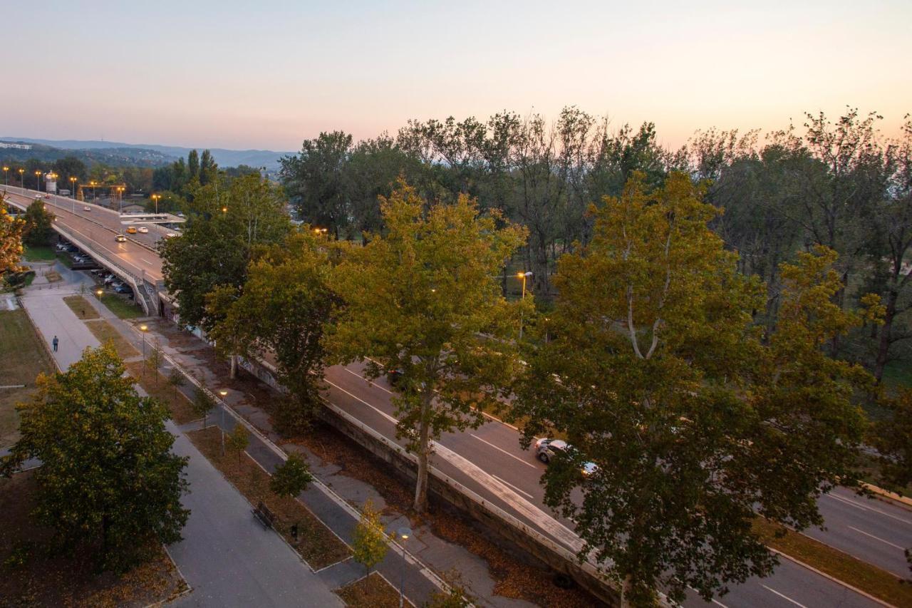 Park Apartment Novi Sad Bagian luar foto